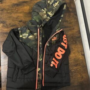 Nike boys hooded vest
